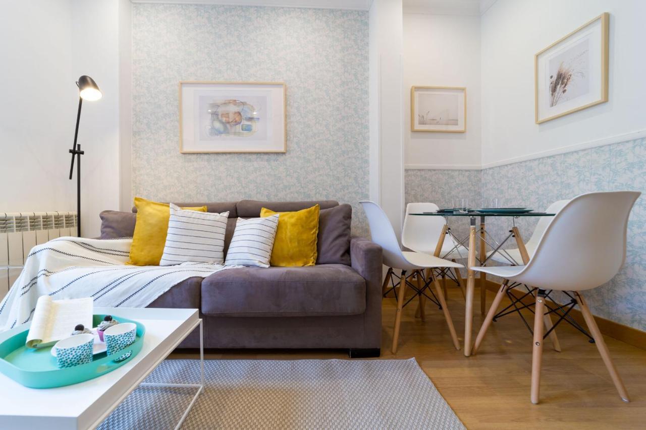 Apartamentos Gran Via Мадрид Екстериор снимка